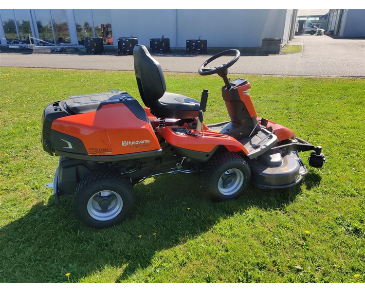 Husqvarna r 316tx awd inkl. 112cm klippebord