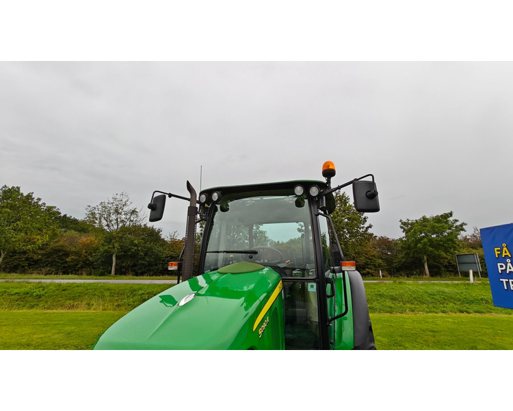 John Deere 5090R