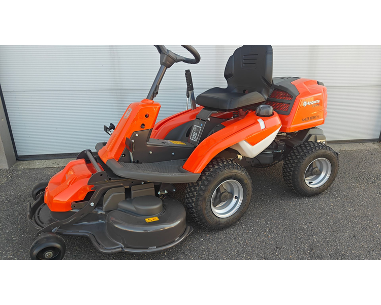 Husqvarna R214TC. inkl. 103cm klipperdæk