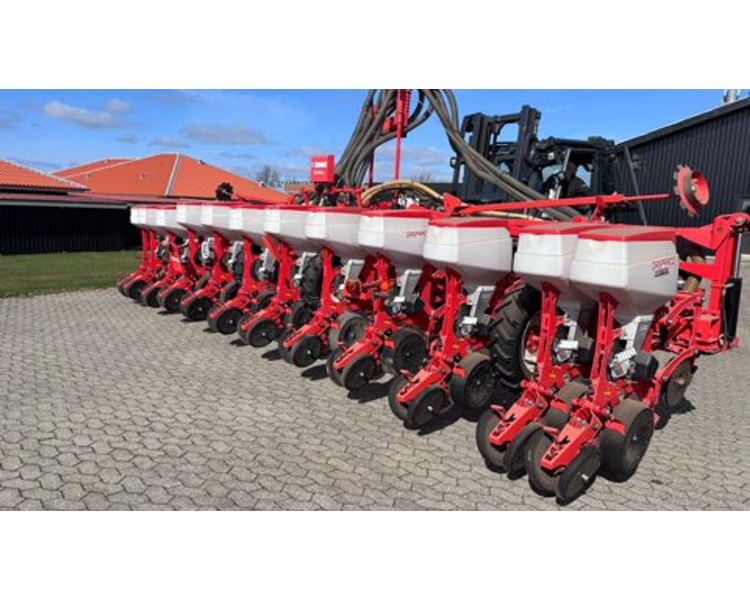 Maschio Gaspardo MANTA ISOTRONIC 12-75 XL inkl. Fabriksny fronttank