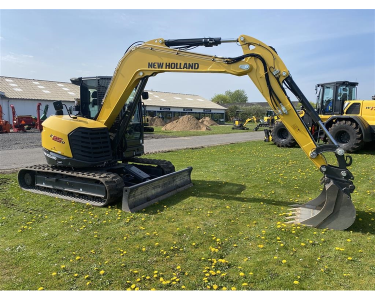 New Holland E85D ring for info og tilbud