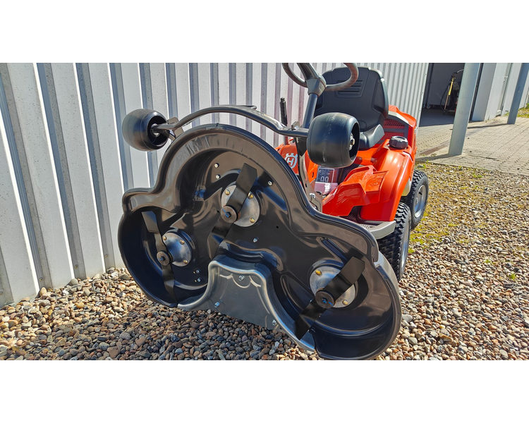 Husqvarna R 214TC