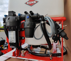 Kuhn Evolis Q50 med lanse og to meter bom
