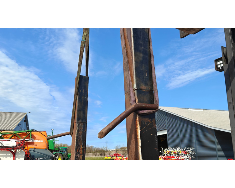 - - - Storballespyd m/EURO beslag Med hydraulisk opklap