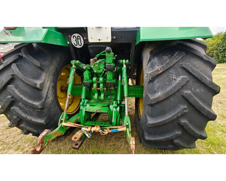 John Deere 4755