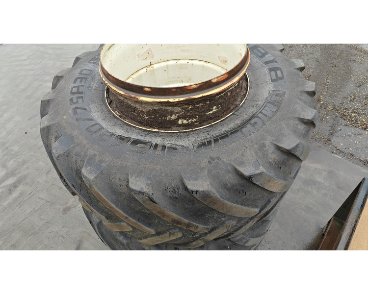 Tvillingehjul 620/75R30 XXX