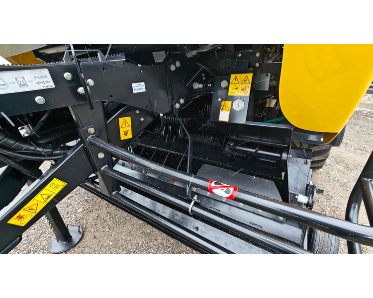 New Holland RB 125 COMBI