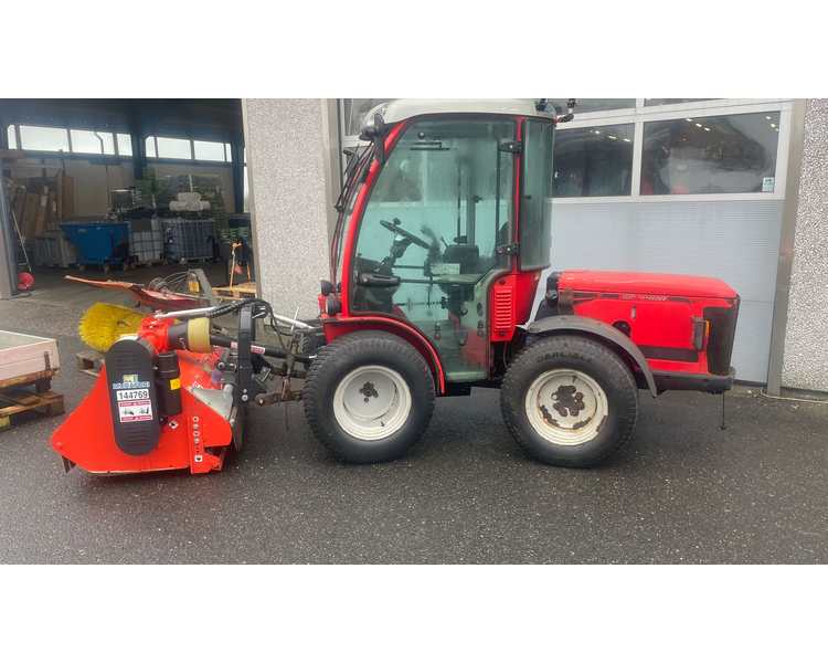 Antonio Carraro SP 4400 HST Inkl. Muratori slagleklipper