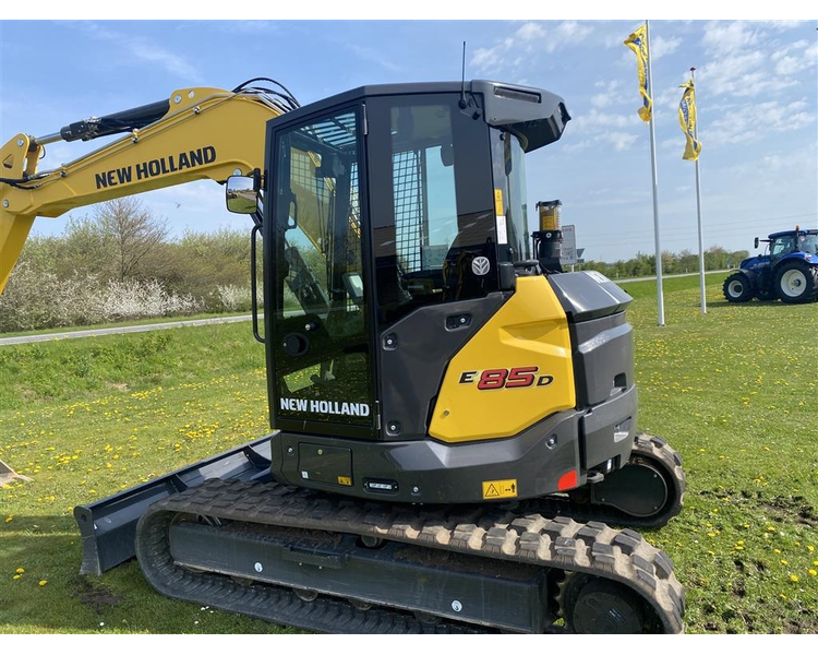 New Holland E85D ring for info og tilbud