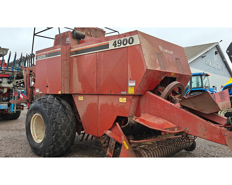 Hesston 4900