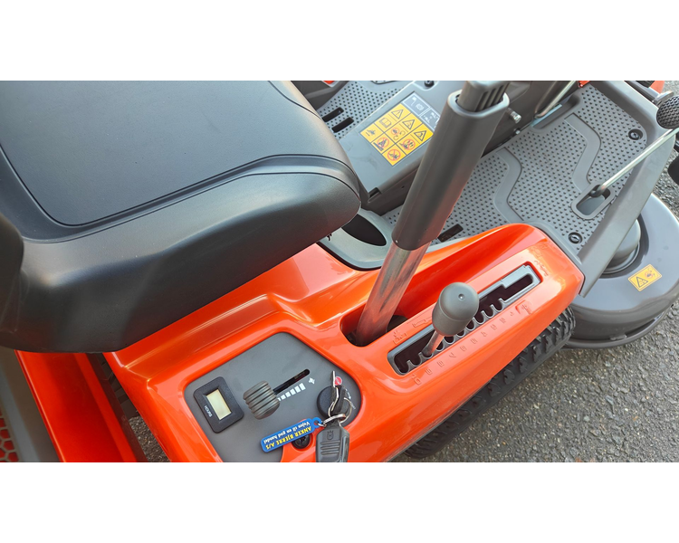 Husqvarna R214TC. inkl. 103cm klipperdæk