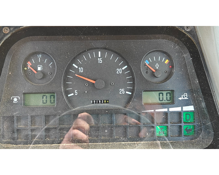 Massey Ferguson 8110