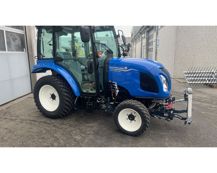 New Holland BOOMER 40 HST Inkl. Nesbo frontlift