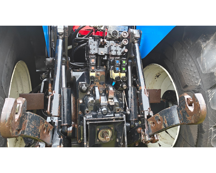 New Holland T7070 AutoCommand