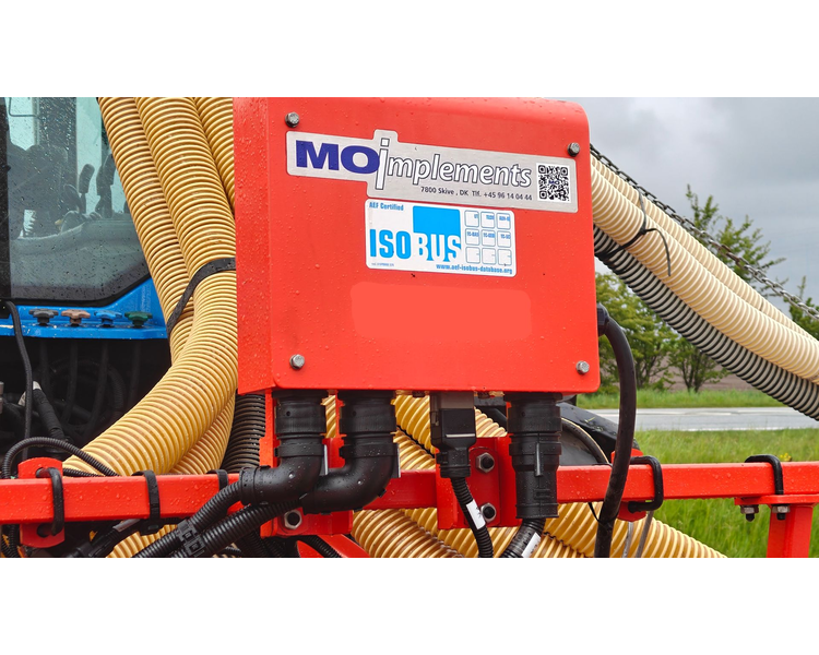Maschio Gaspardo MANTA ISOTRONIC 12-75 XL Med fronttank