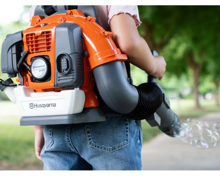 Husqvarna legetøjs løvblæser m/sæbebobler | Anker Bjerre A/S