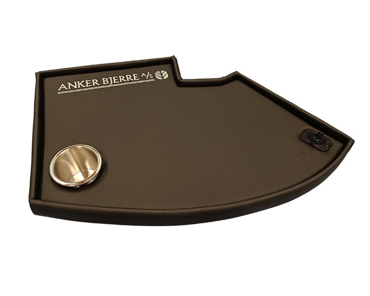 Sidebord PLM kabine m/USB stik og Anker Bjerre logo