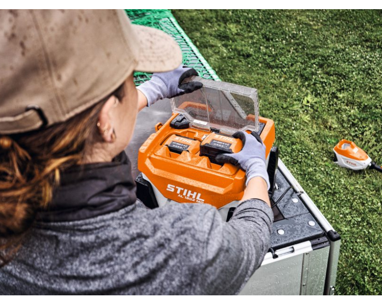 Stihl hurtigoplader AL 1802 MO | Anker Bjerre A/S