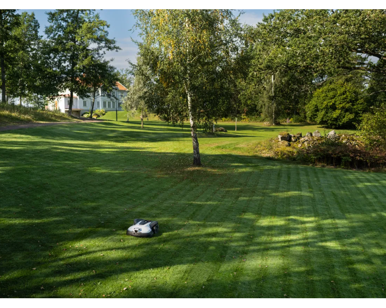 Husqvarna Automower® 450V Nera | Anker Bjerre A/S