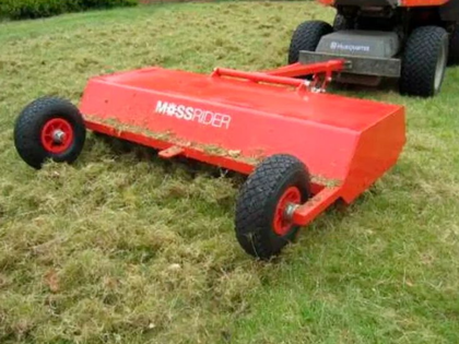 MossRider M132 mosfjerner, plænelufter og vertikalskærer
