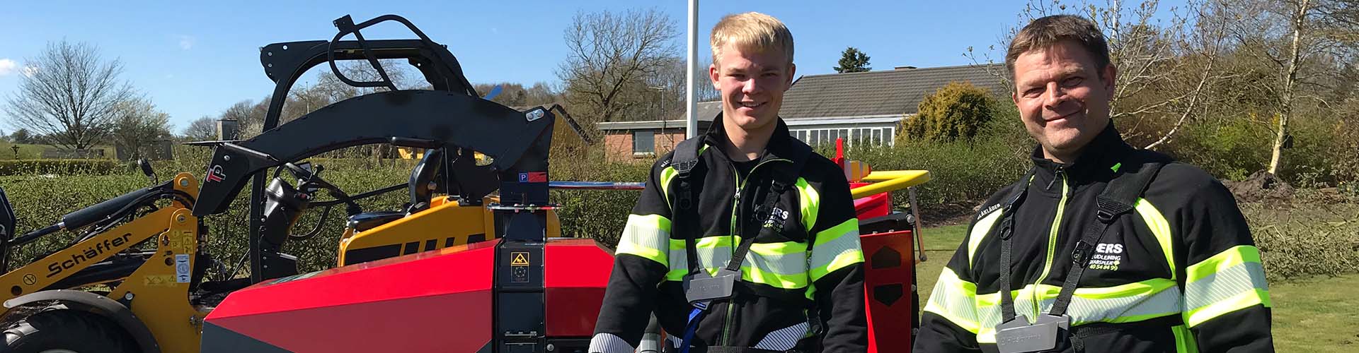 Kjærs Grønne Udlejning og Landskabspleje om eldrevne maskiner købt hos Anker Bjerre A/S