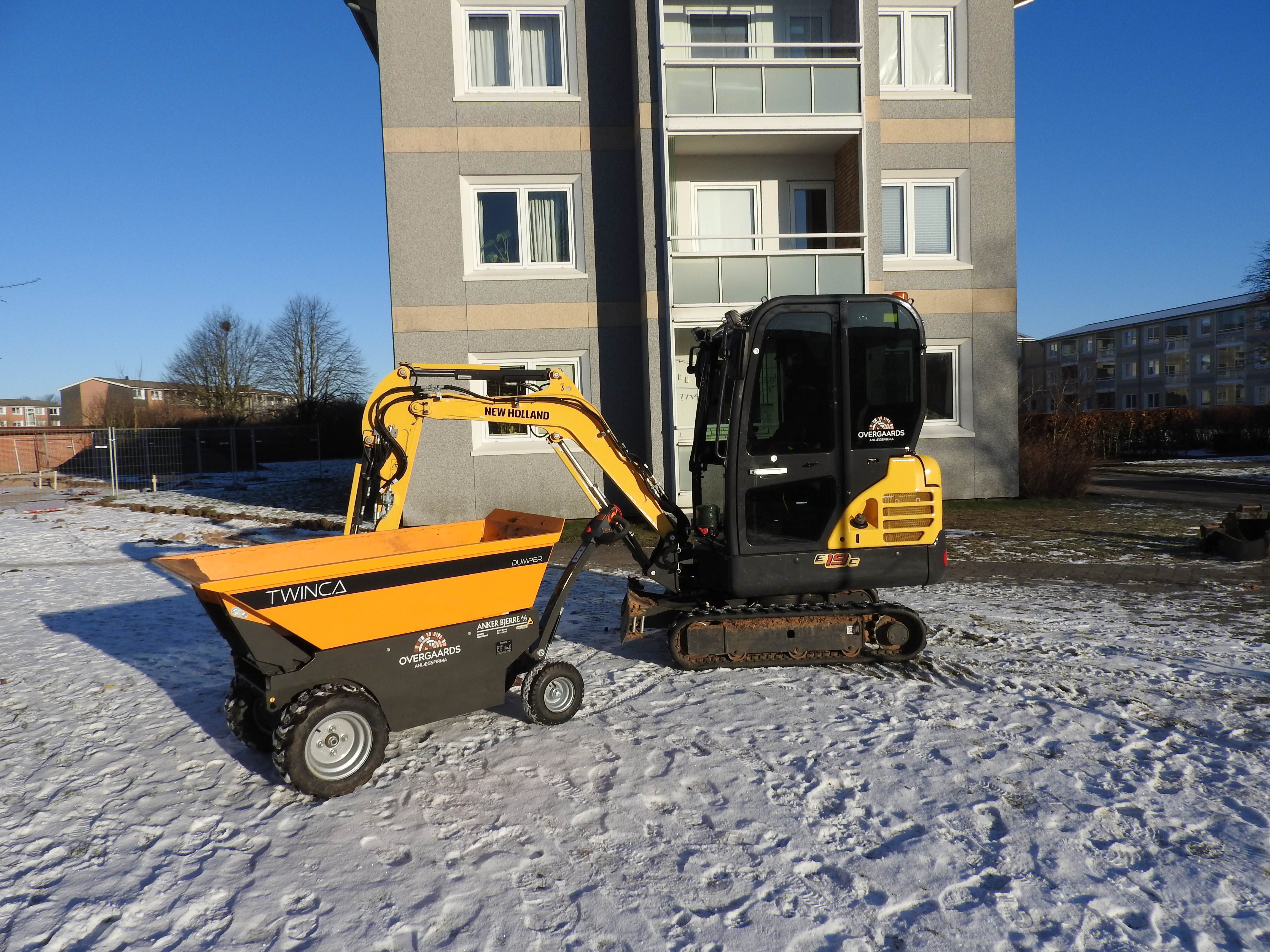 Overgaards-anlægsfirma-om-new-holland-og-twinca-anker-bjerre