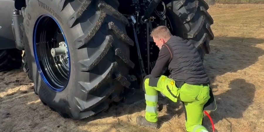 Anker Bjerre A/S indg&aring;r eksklusivt samarbejde med Super D&aelig;k Service