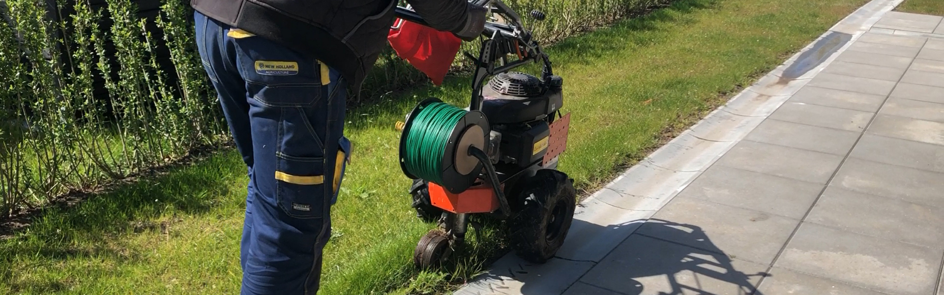 Installation Automower hos Anker Bjerre A/S i Holstebro eller Lemvig