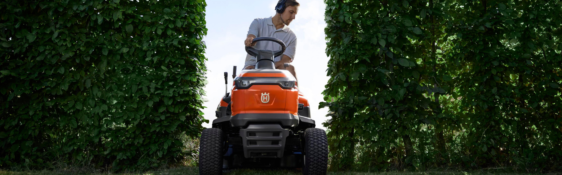 Husqvarna havetraktorer - Anker Bjerre A/S